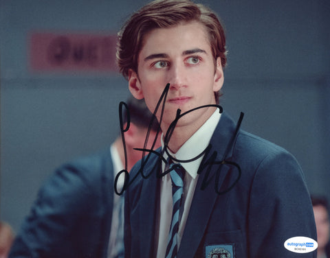 Sebastian Croft Heartstopper Signed Autograph 8x10 Photo ACOA