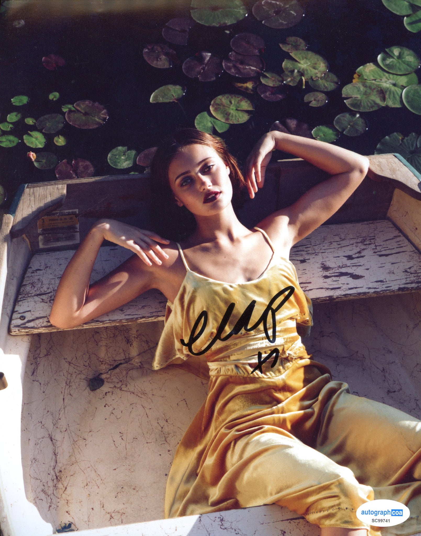 Ella Purnell Sexy Signed Autograph 8x10 Photo ACOA | Outlaw Hobbies  Authentic Autographs