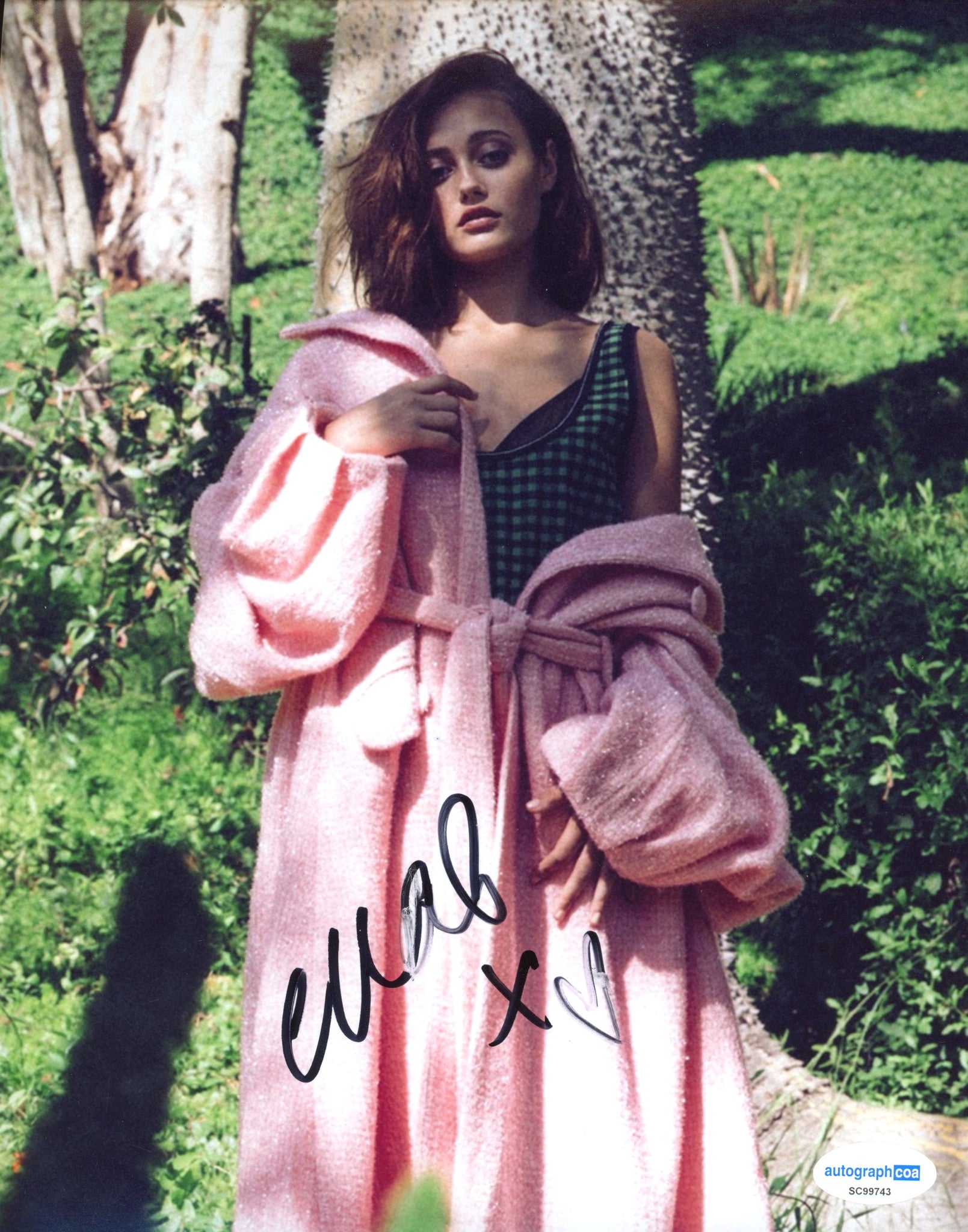 Ella Purnell Sexy Signed Autograph 8x10 Photo ACOA