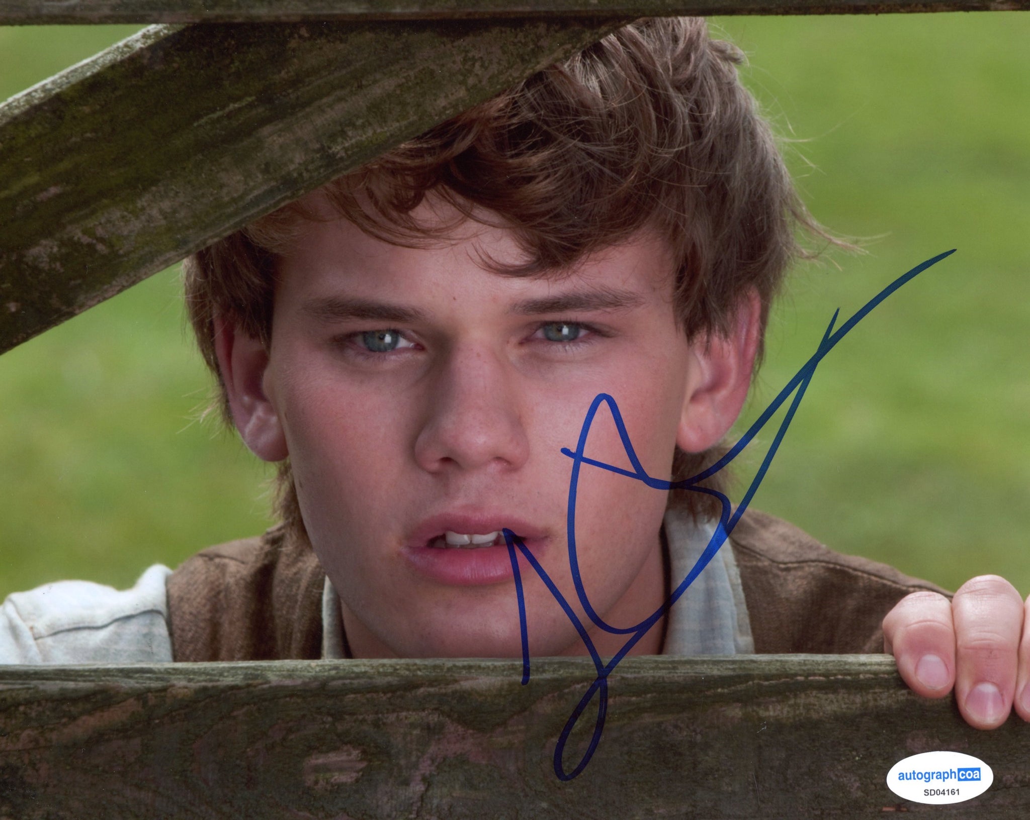 Jeremy Irvine War Horse Signed Autograph 8x10 Photo ACOA