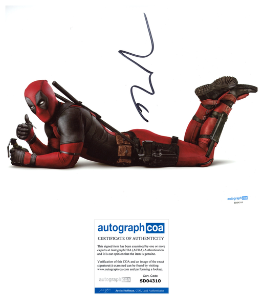 Ryan Reynolds Deadpool Signed Autograph 8x10 Photo ACOA