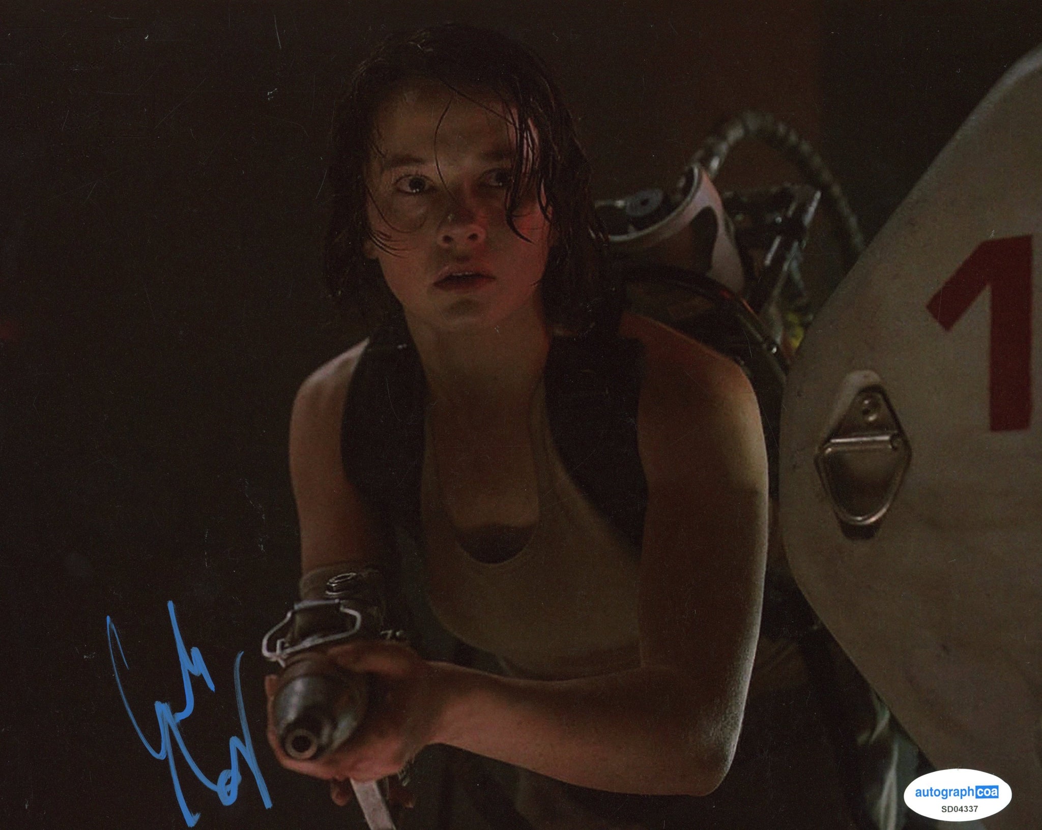 Cailee Spaeny Alien Signed Autograph 8x10 Photo ACOA