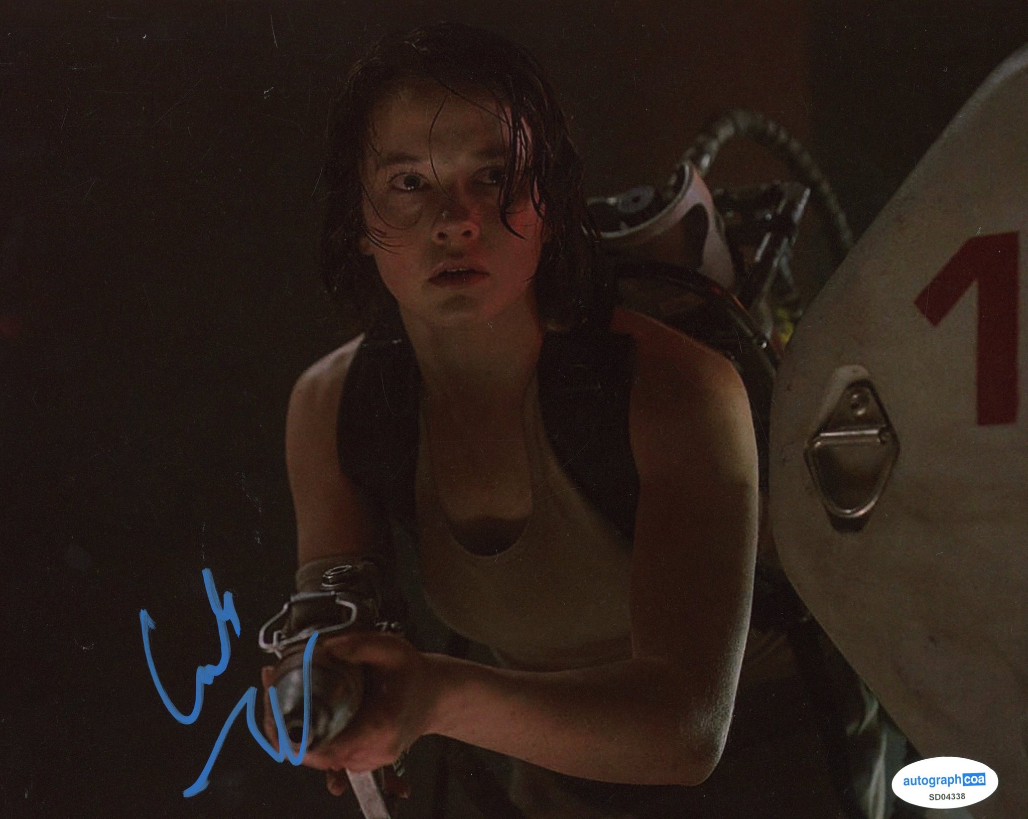 Cailee Spaeny Alien Signed Autograph 8x10 Photo ACOA