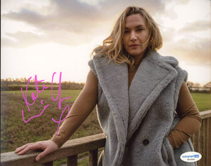 Kate Winslet Sexy Signed Autograph 8x10 Photo ACOA