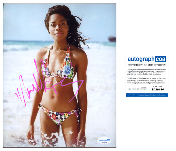 Naomie Harris Sexy Signed Autograph 8x10 Photo ACOA