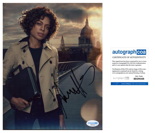 Naomie Harris Bond Signed Autograph 8x10 Photo ACOA