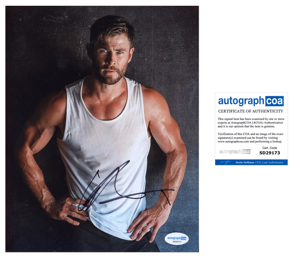 Chris Hemsworth Avengers Signed Autograph 8x10 Photo ACOA