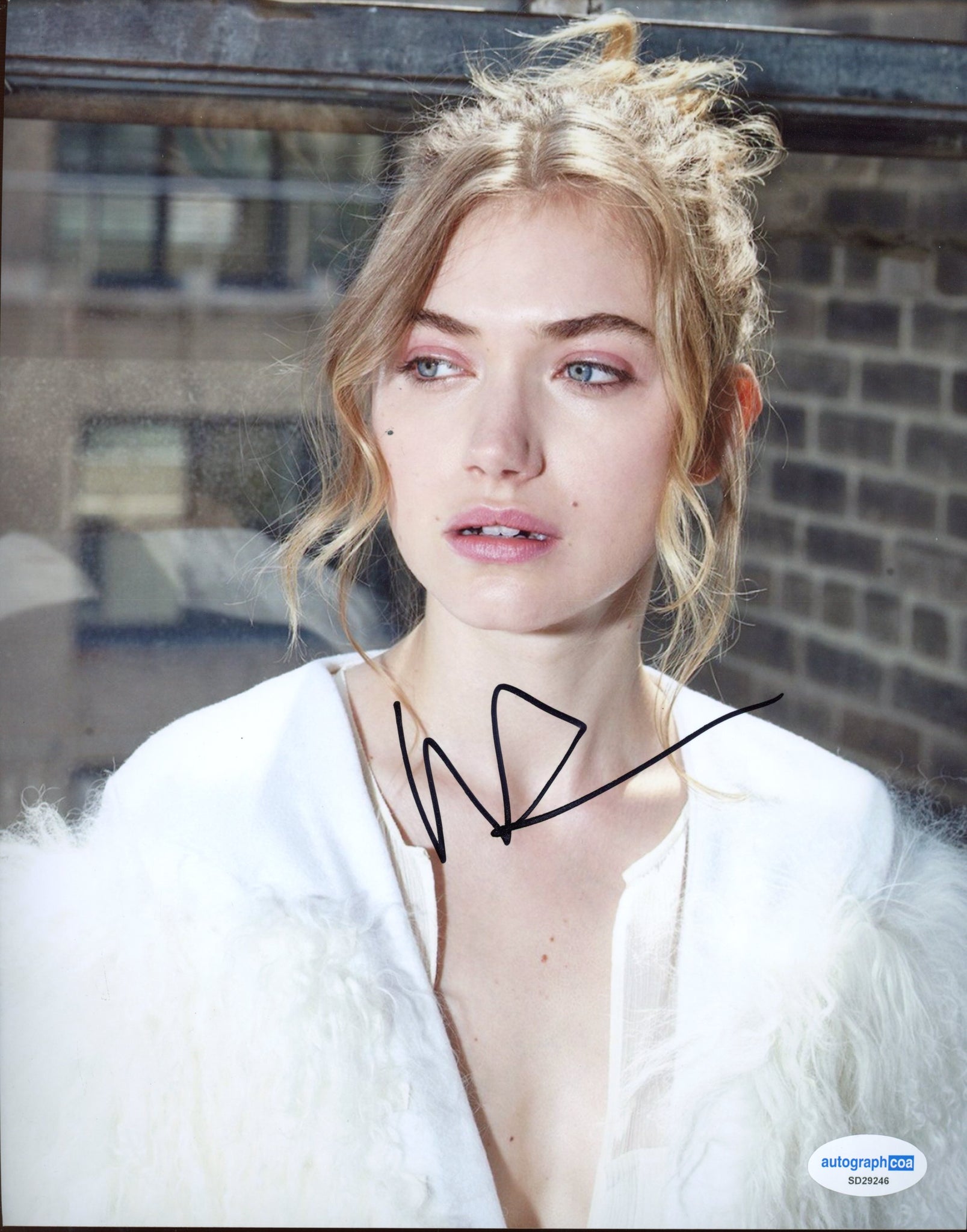 Imogen Poots Sexy Signed Autograph 8x10 Photo ACOA