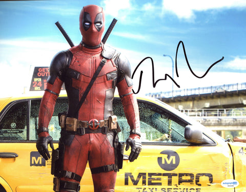 Ryan Reynolds Deadpool Signed Autograph 11x14 Photo ACOA