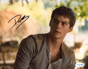 Dylan O'Brien Maze Runner Signed Autograph 8x10 Photo ACOA