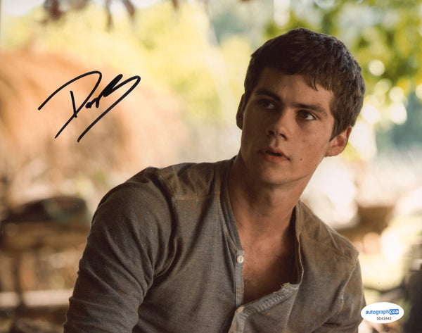 Dylan O'Brien Maze Runner Signed Autograph 8x10 Photo ACOA