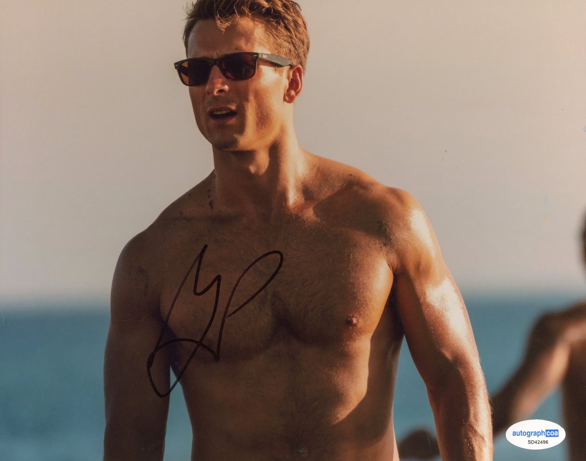 Glen Powell Top Gun Signed Autograph 8x10 Photo ACOA