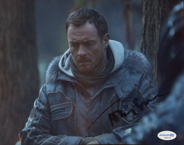 Toby Stephens Lost in Space Signed Autograph 8x10 Photo ACOA