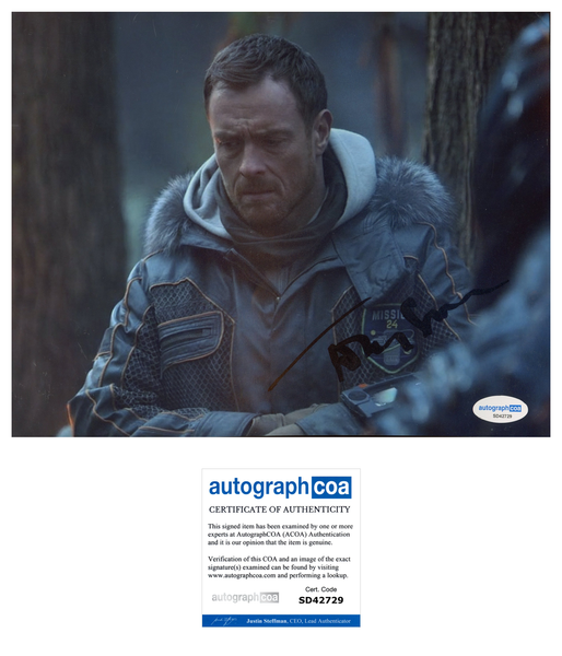 Toby Stephens Lost in Space Signed Autograph 8x10 Photo ACOA