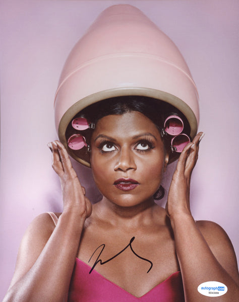 Mindy Kaling Mindy Project Signed Autograph 8x10 Photo ACOA