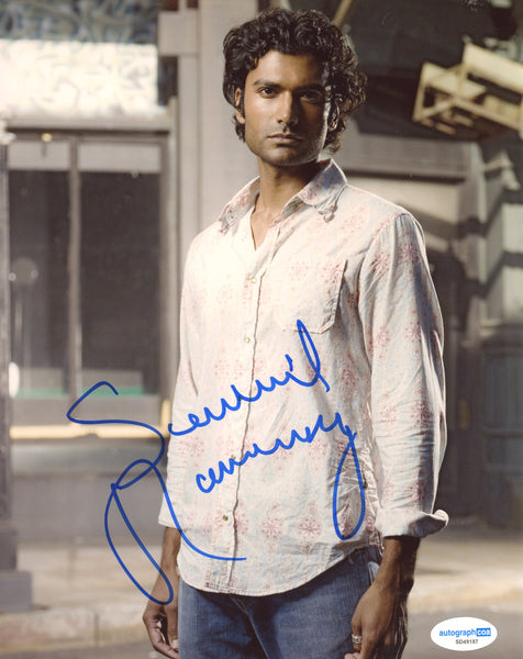 Sendhil Ramamurthy Heroes Signed Autograph 8x10 Photo ACOA