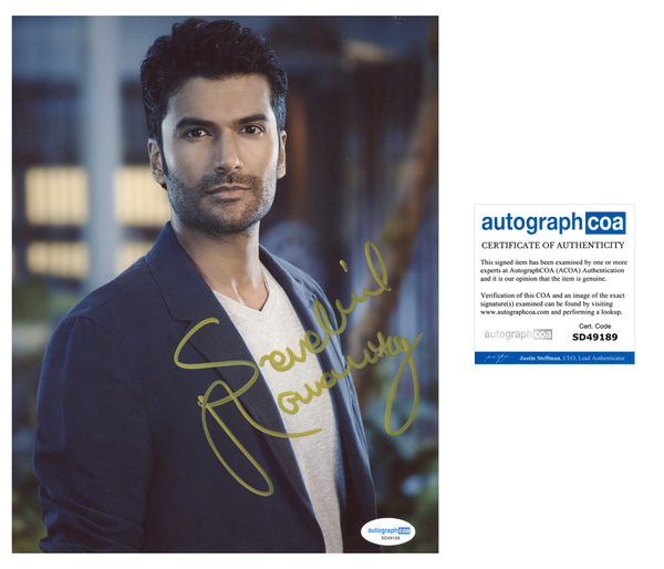 Sendhil Ramamurthy Heroes Signed Autograph 8x10 Photo ACOA