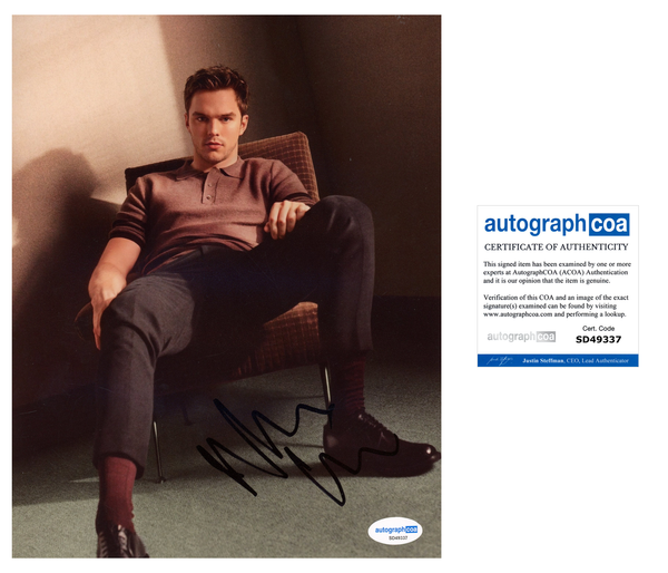 Nicholas Hoult Signed Autograph 8x10 Photo ACOA