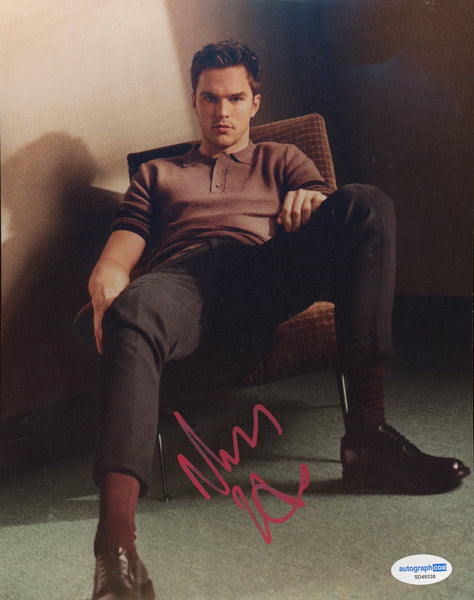 Nicholas Hoult Signed Autograph 8x10 Photo ACOA