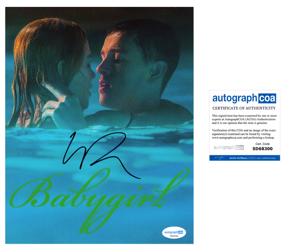 Harris Dickinson BabyGirl Signed Autograph 8x10 Photo ACOA - Outlaw Hobbies Authentic Autographs