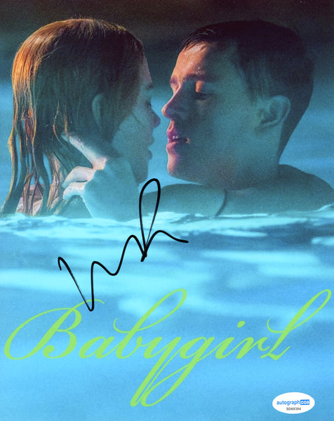 Harris Dickinson BabyGirl Signed Autograph 8x10 Photo ACOA
