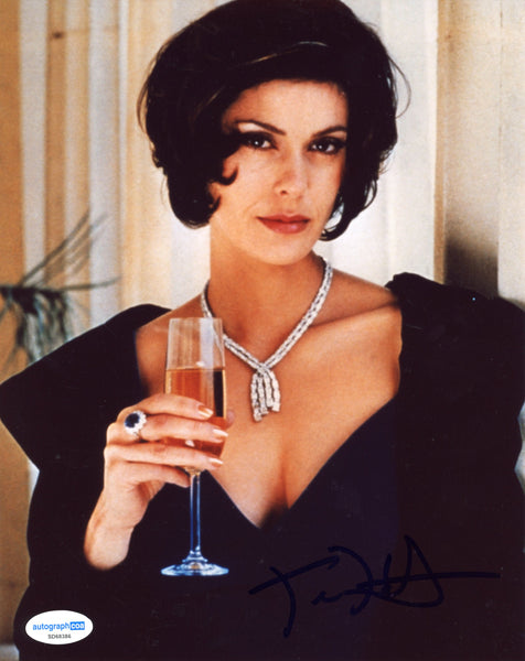 Teri Hatcher Bond Signed Autograph 8x10 Photo ACOA