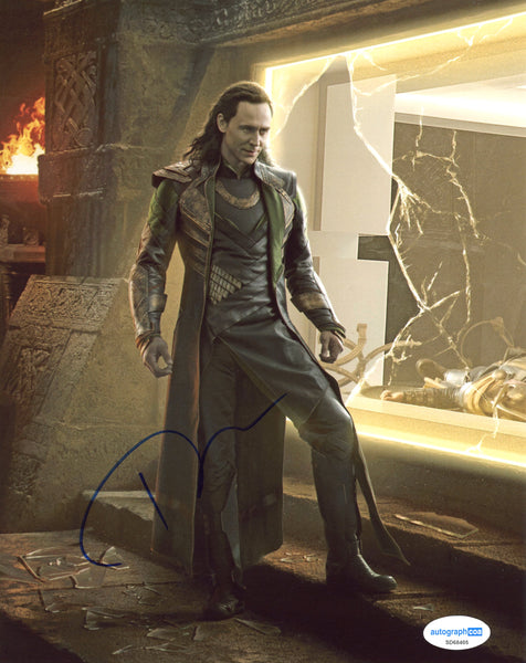 Tom Hiddleston Avengers Loki Signed Autograph 8x10 Photo ACOA