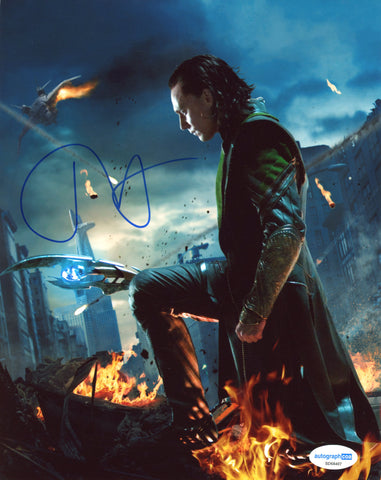 Tom Hiddleston Avengers Loki Signed Autograph 8x10 Photo ACOA