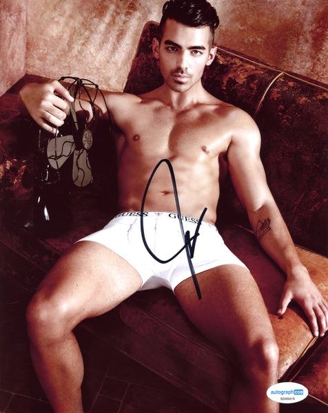 Joe Jonas Signed Autograph 8x10 Photo ACOA