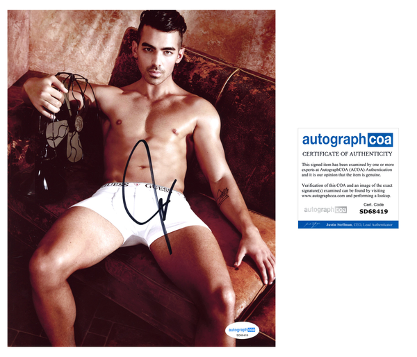 Joe Jonas Signed Autograph 8x10 Photo ACOA