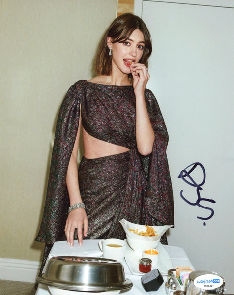 Daisy Edgar Jones Sexy Signed Autograph 8x10 Photo ACOA