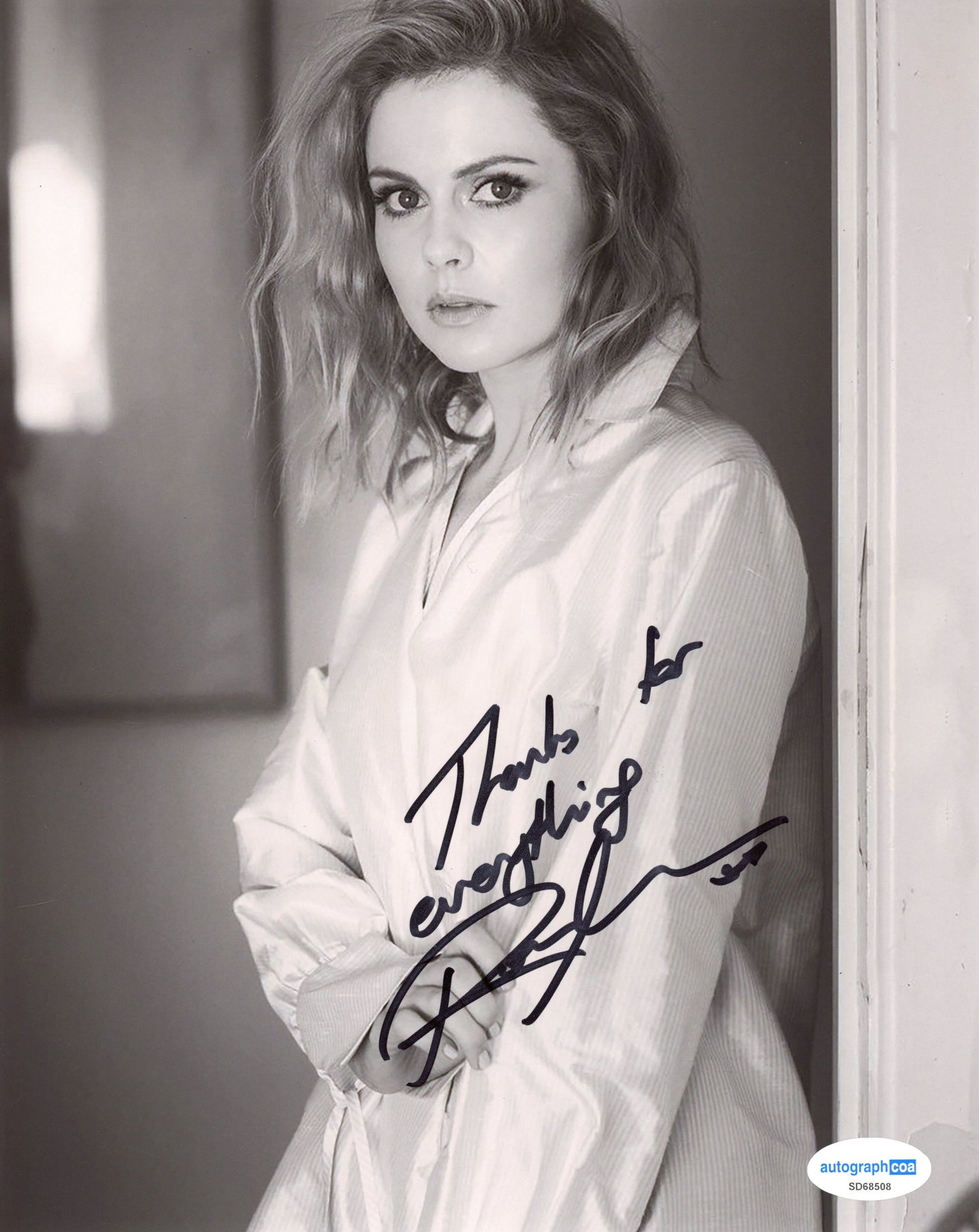 Rose McIver Sexy Signed Autograph 8x10 Photo ACOA