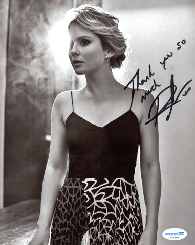 Rose McIver Sexy Signed Autograph 8x10 Photo ACOA