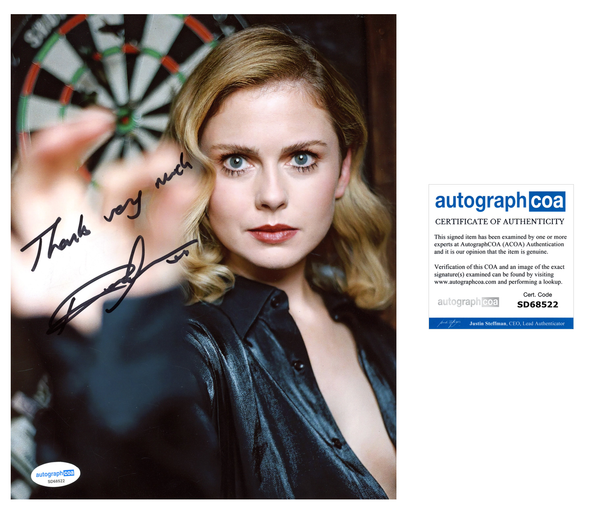 Rose McIver Sexy Signed Autograph 8x10 Photo ACOA