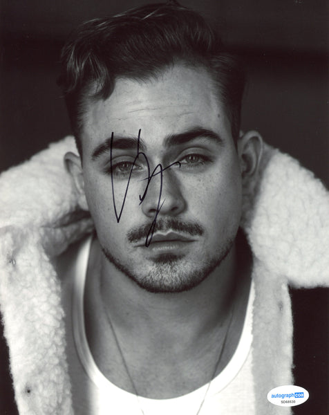 Dacre Montgomery Stranger Things Signed Autograph 8x10 Photo ACOA