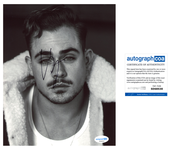 Dacre Montgomery Stranger Things Signed Autograph 8x10 Photo ACOA
