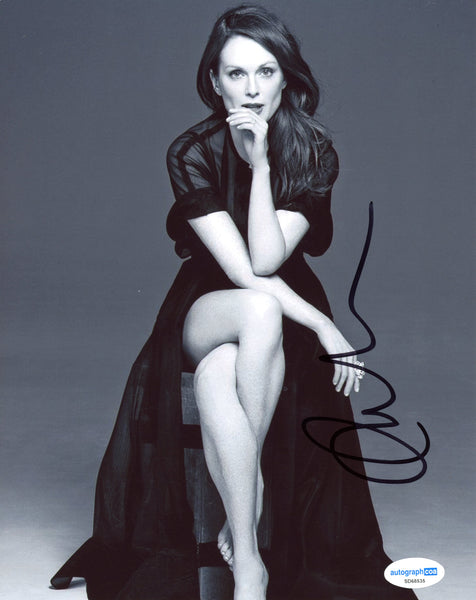 Julianne Moore Sexy Signed Autograph 8x10 Photo ACOA