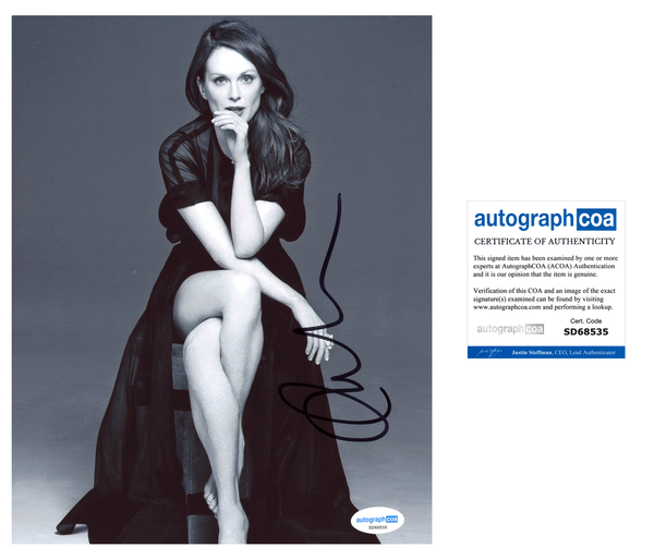 Julianne Moore Sexy Signed Autograph 8x10 Photo ACOA