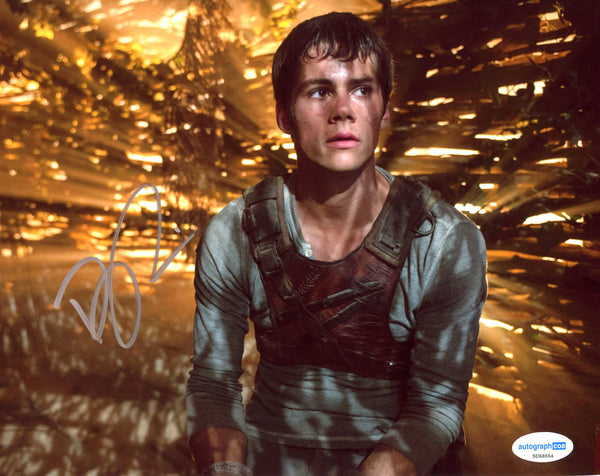 Dylan O'Brien Maze Runner Signed Autograph 8x10 Photo ACOA