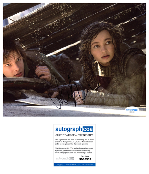 Nico Parker How to Train Dragon Signed Autograph 8x10 Photo ACOA