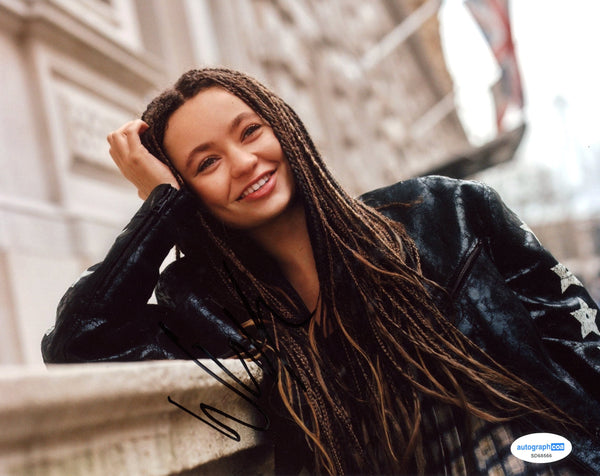 Nico Parker How to Train Dragon Signed Autograph 8x10 Photo ACOA