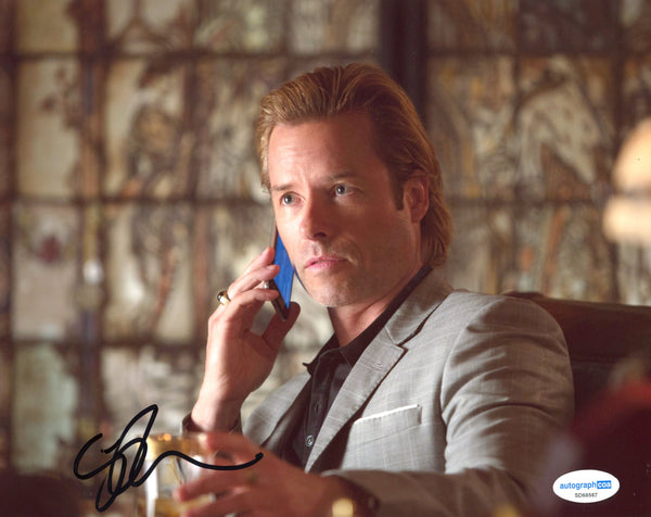 Guy Pearce Iron Man Signed Autograph 8x10 Photo ACOA