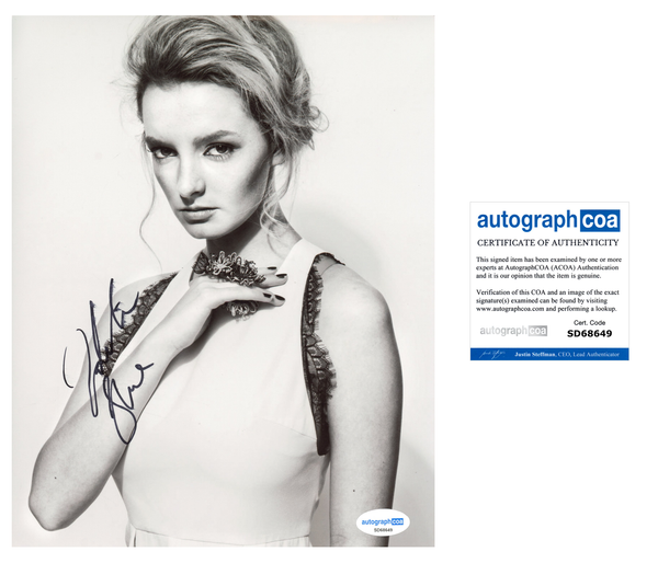 Dakota Blue Richards Sexy Signed Autograph 8x10 Photo ACOA - Outlaw Hobbies Authentic Autographs