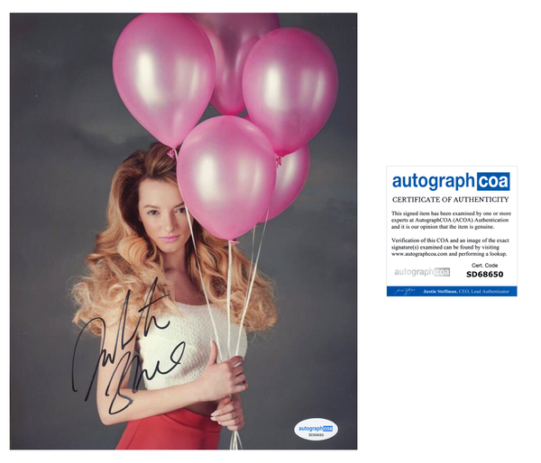 Dakota Blue Richards Sexy Signed Autograph 8x10 Photo ACOA