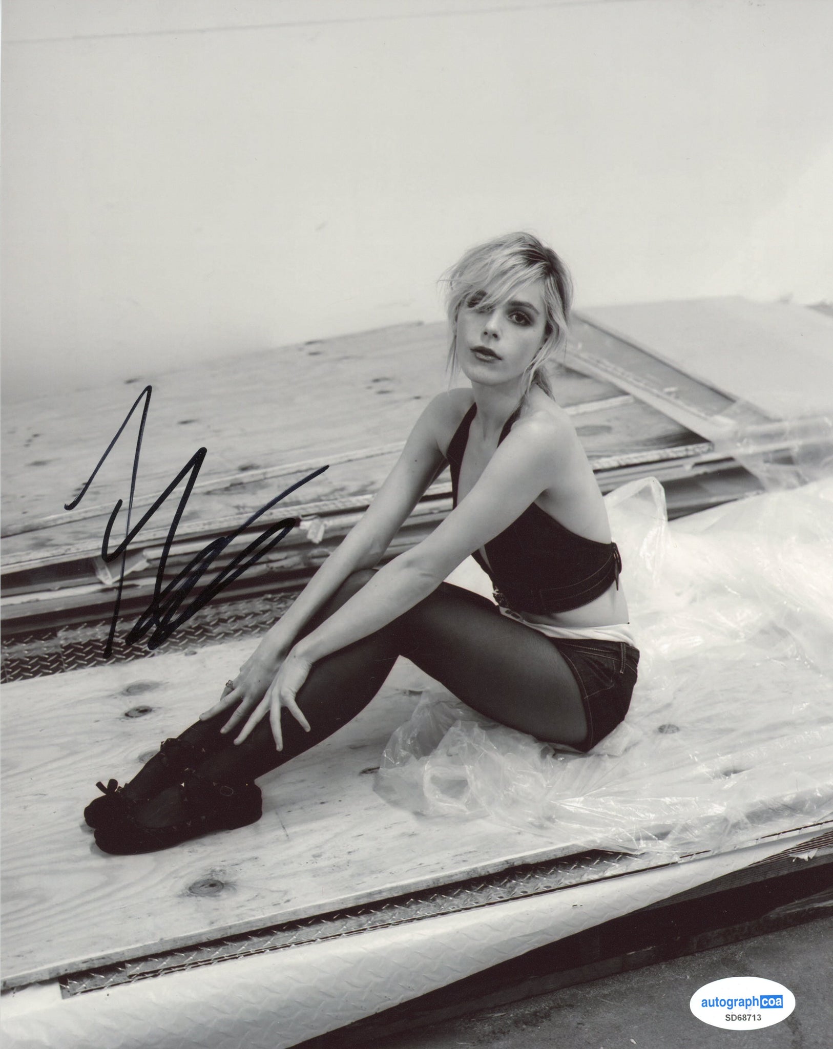 Kiernan Shipka Sexy Signed Autograph 8x10 Photo ACOA