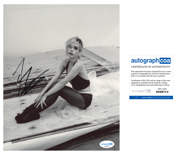 Kiernan Shipka Sexy Signed Autograph 8x10 Photo ACOA