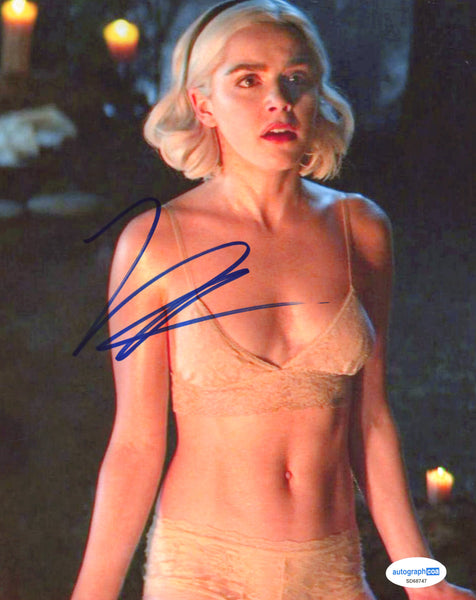 Kiernan Shipka Sexy Signed Autograph 8x10 Photo ACOA