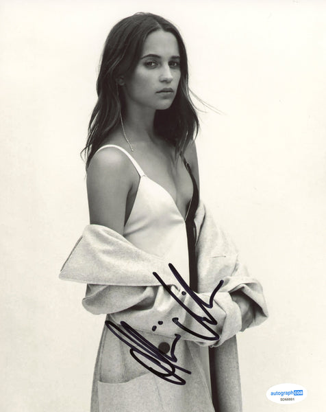 Alicia Vikander Sexy Signed Autograph 8x10 Photo ACOA