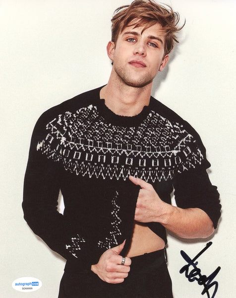 Leo Woodall One Day Signed Autograph 8x10 Photo ACOA