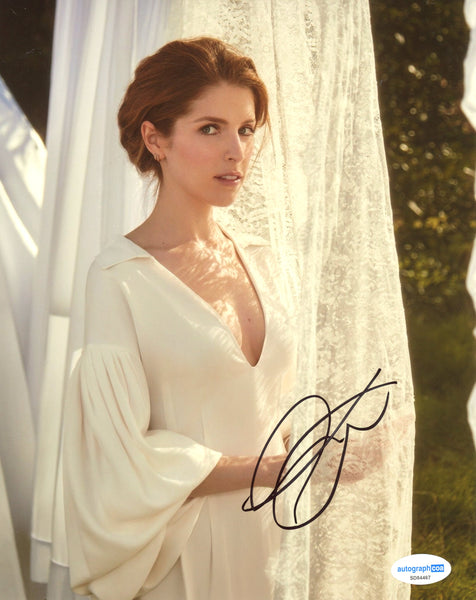 Anna Kendrick Sexy Signed Autograph 8x10 Photo ACOA